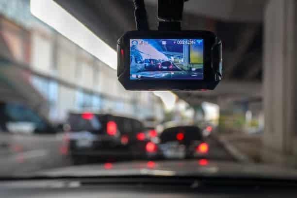 Will a Dash Cam Record While I’m Parked?